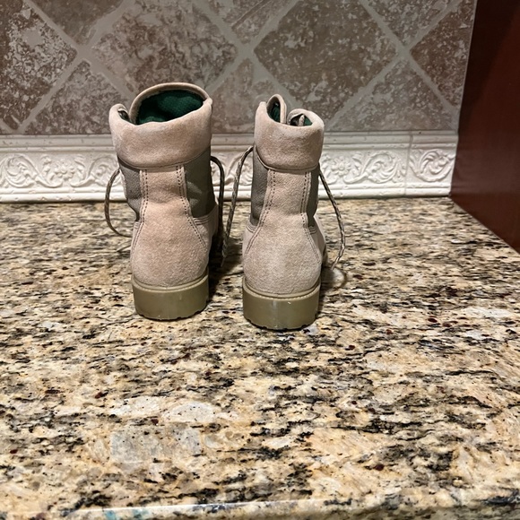 NWOT Wolverine Wilderness Tan Suede Hiking Boots Woman's Size 7.5 Vintage! - Picture 9 of 16